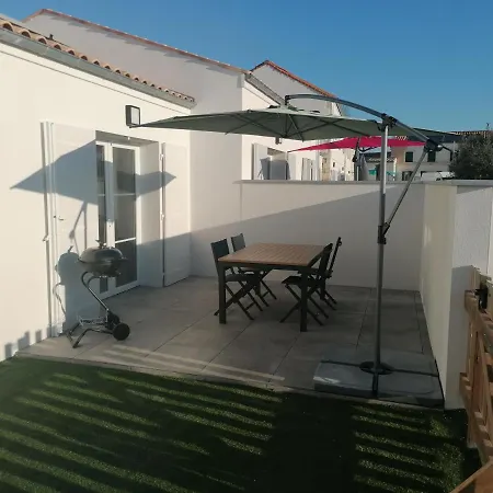 Holiday home La Fregate Maison Avec Piscine/parking/wifi/plages 5kms