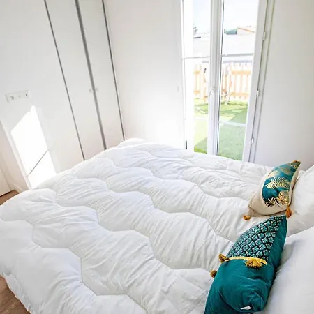 La Fregate Maison Avec Piscine/parking/wifi/plages 5kms