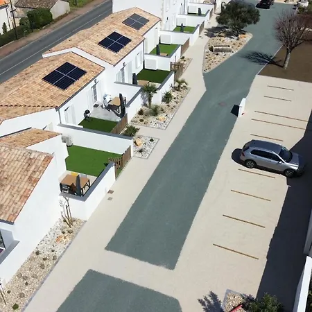 La Fregate Maison Avec Piscine/parking/wifi/plages 5kms Holiday home *