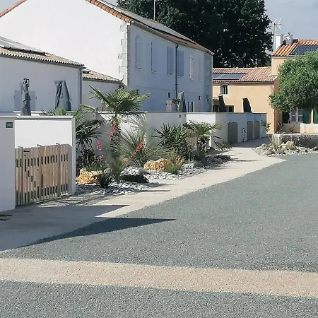 Holiday home La Fregate Maison Avec Piscine/parking/wifi/plages 5kms *